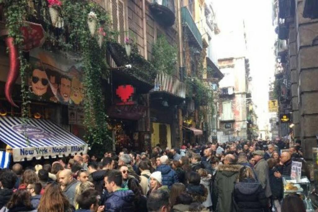 Napoli Centro Storico Un Passo Da San Gennaro Daire Dış mekan fotoğraf