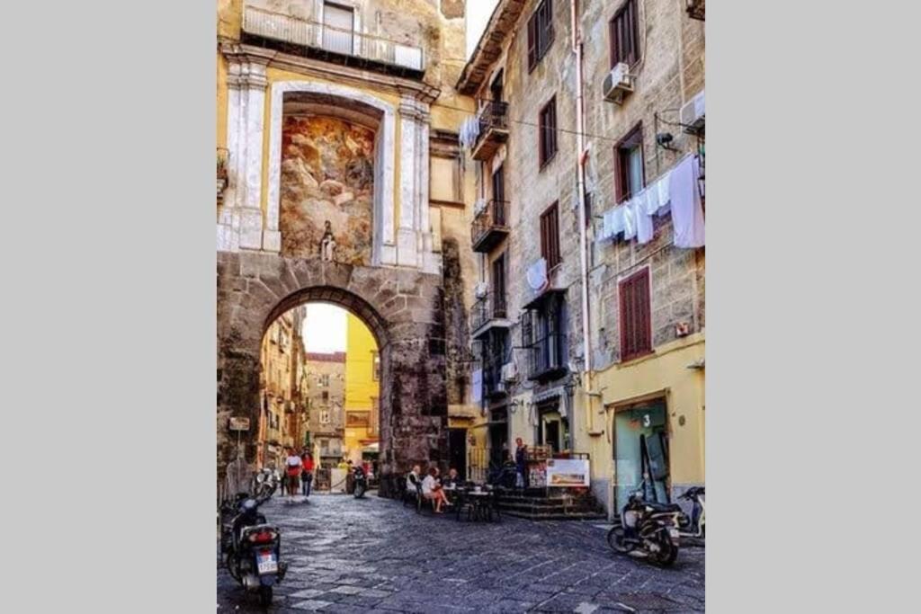 Napoli Centro Storico Un Passo Da San Gennaro Daire Dış mekan fotoğraf
